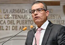 Renuncia funcionario de Edomex tras polémica en plaza comercial Renuncia funcionario de Edomex tras polémica en plaza comercial