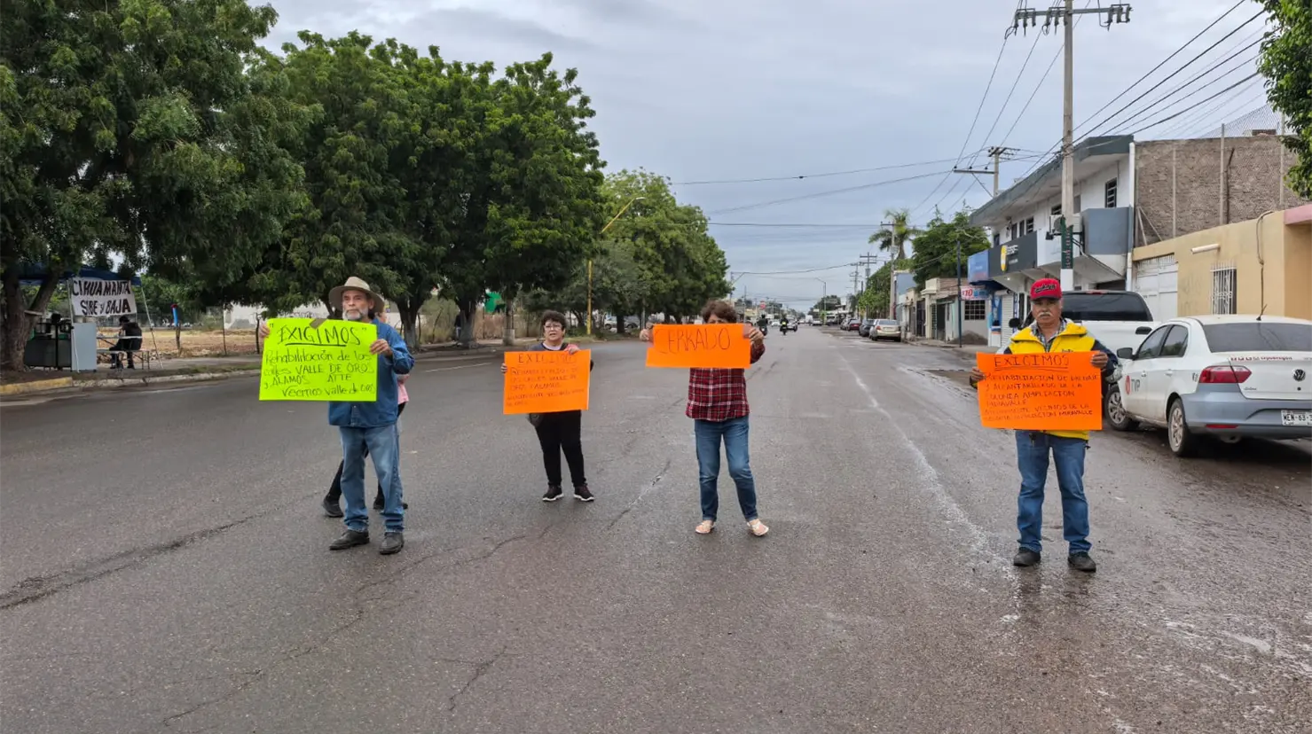 Vecinos de la colonia Ampliación Miravalle se manifiestan por segundo día consecutivo