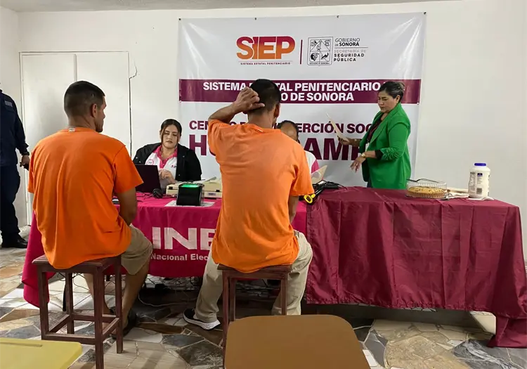 Tramitan credencial del INE en Cereso de Huatabampo