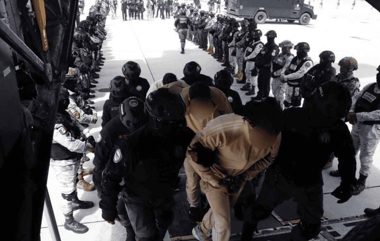 México y EE. UU. negocian tercera entrega de capos, según WSJ