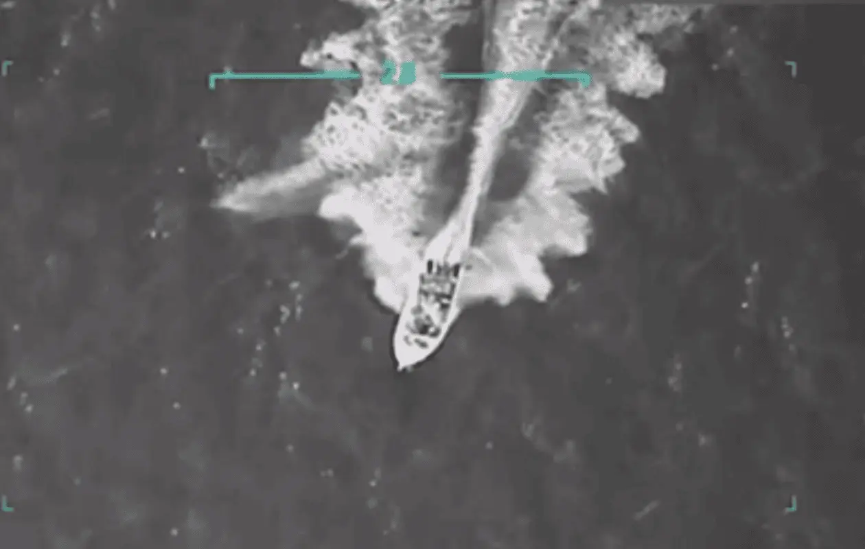 Se han intensificado las críticas por posible ataque a náufragos.