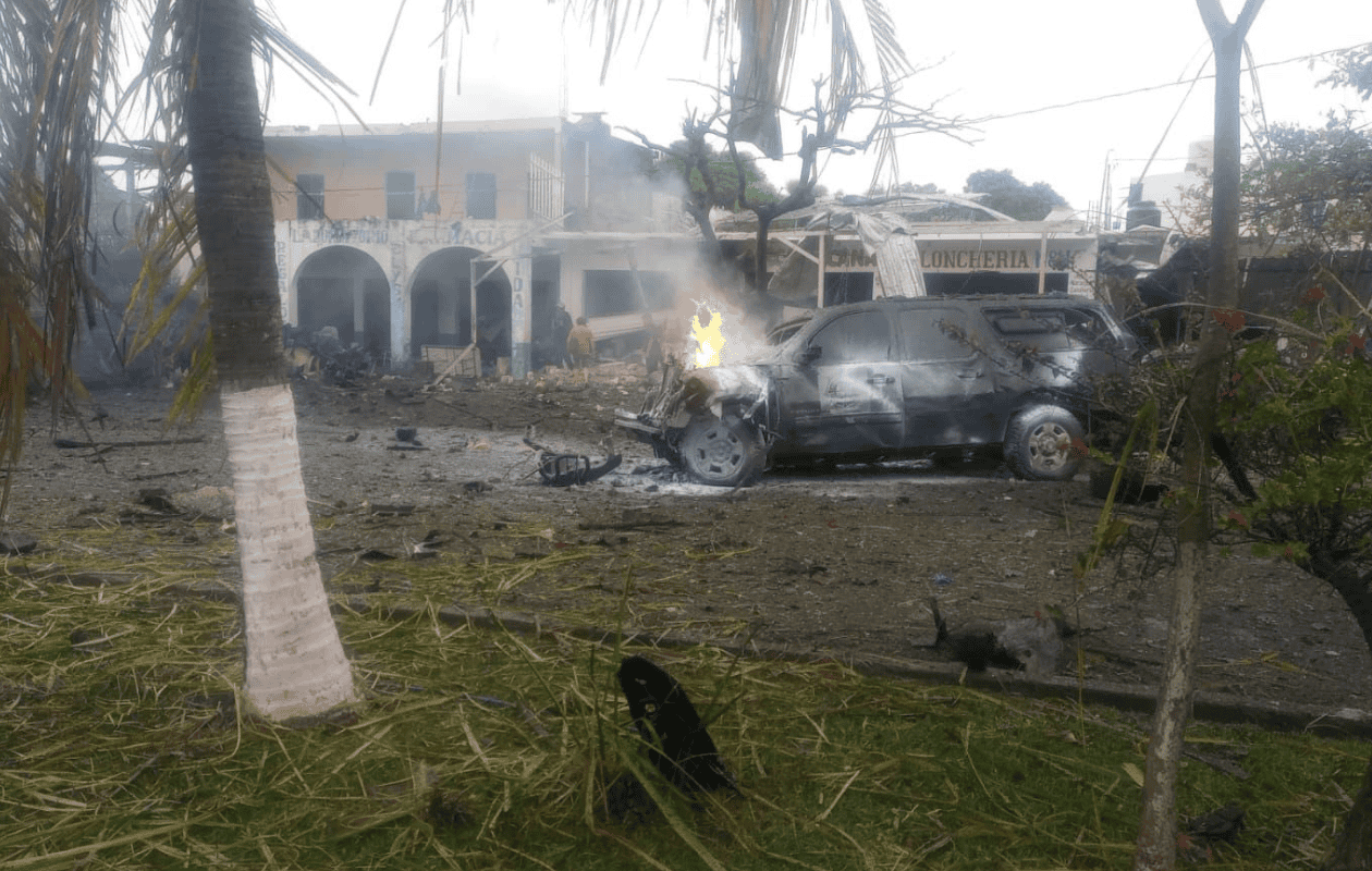 Explosión de auto bomba en Coahuayana, Michoacán, deja dos muertos y varios heridos