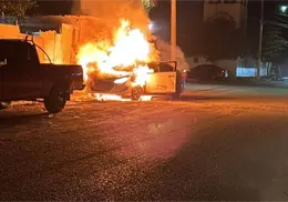 Arde automóvil en la colonia Libertad de Ciudad Obregón Arde automóvil en la colonia Libertad de Ciudad Obregón