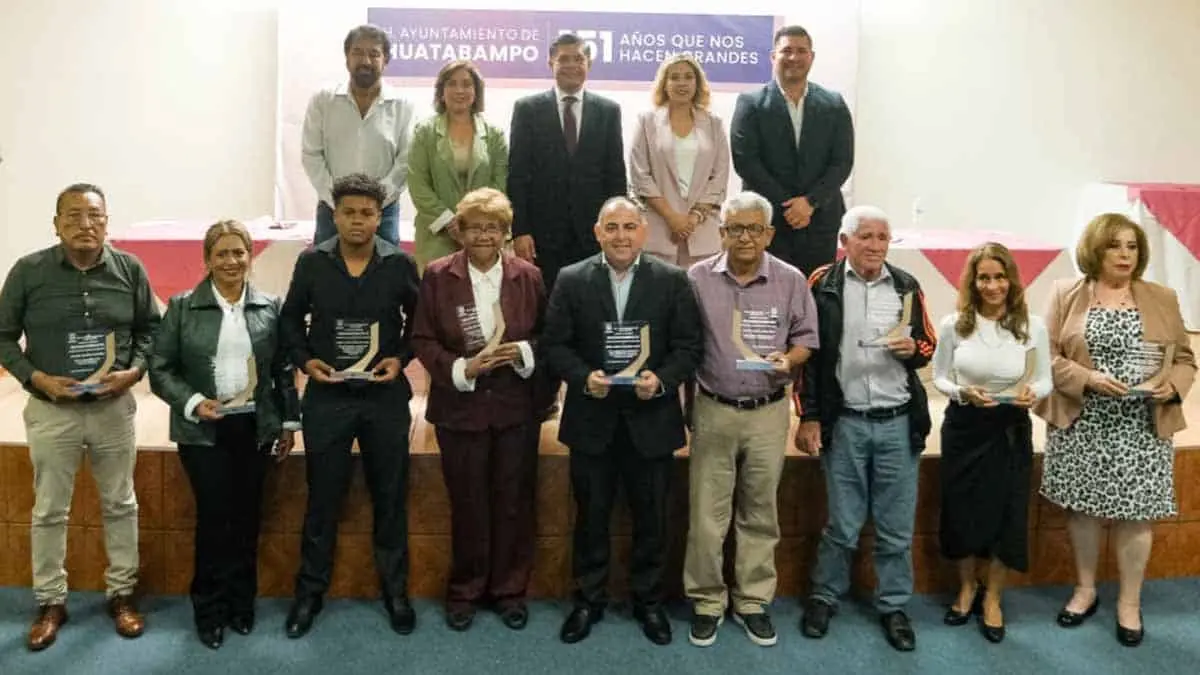 Entregan el Galardón "Huatabampense Distinguido"