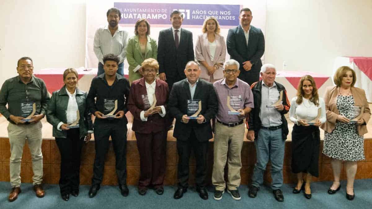 Entregan el Galardón Huatabampense Distinguido