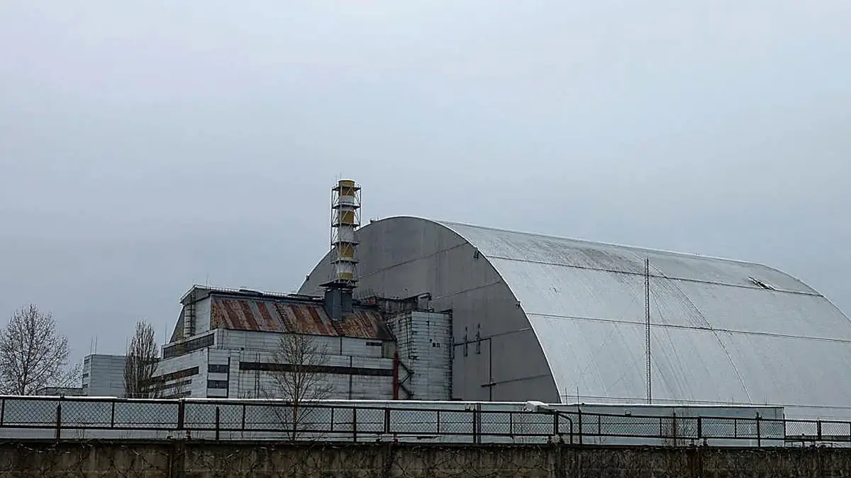 Alerta Chernóbil: el sarcófago queda vulnerable tras ataque de dron y podría filtrar radiación