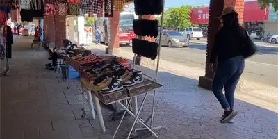 Locatarios del Mercado con ventas irregulares Locatarios del Mercado con ventas irregulares