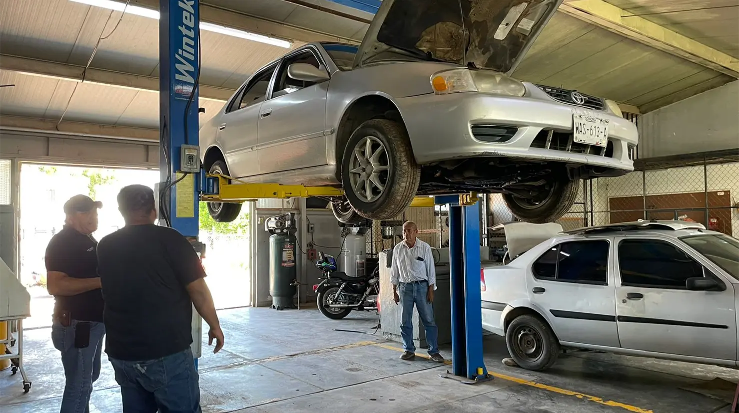 Los talleres se encuentran funcionando en estas fechas para atender a quienes soliciten estos servicios