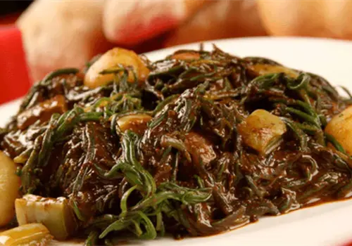 Romeritos con Camarones: La receta tradicional mexicana que debes probar en estas fechas decembrinas Romeritos con Camarones: La receta tradicional mexicana que debes probar en estas fechas decembrinas