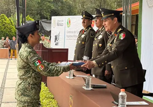 Batallón Militar invita a mujeres a enlistarse en el Ejército Mexicano Batallón Militar invita a mujeres a enlistarse en el Ejército Mexicano