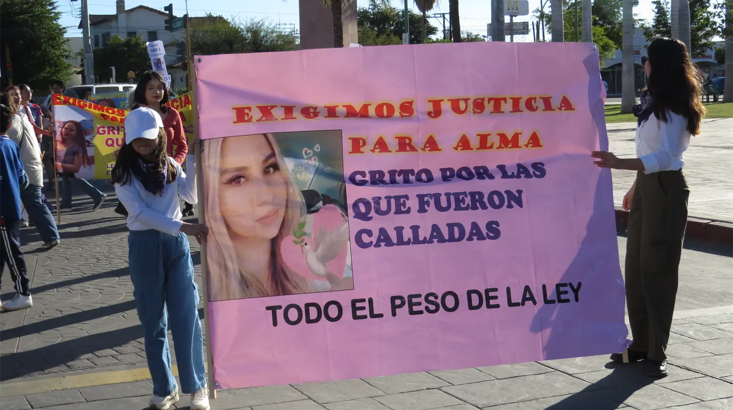 Dan sentencia de reparación de daño a familiares de Alma Lourdes