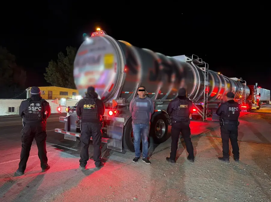 Decomisan tráiler con huachicol al norte de Sonora