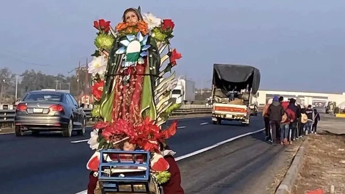 Peregrino muere atropellado en la autopista México-Puebla durante su camino a la Basílica
