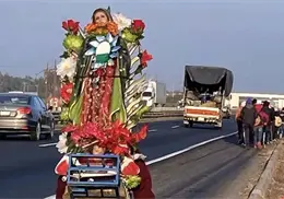 Peregrino muere atropellado en la autopista México-Puebla durante su camino a la Basílica Peregrino muere atropellado en la autopista México-Puebla durante su camino a la Basílica