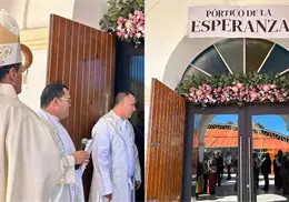 Inaugura obispo Felipe Pozos Lorenzini Pórtico de la Esperanza Inaugura obispo Felipe Pozos Lorenzini Pórtico de la Esperanza