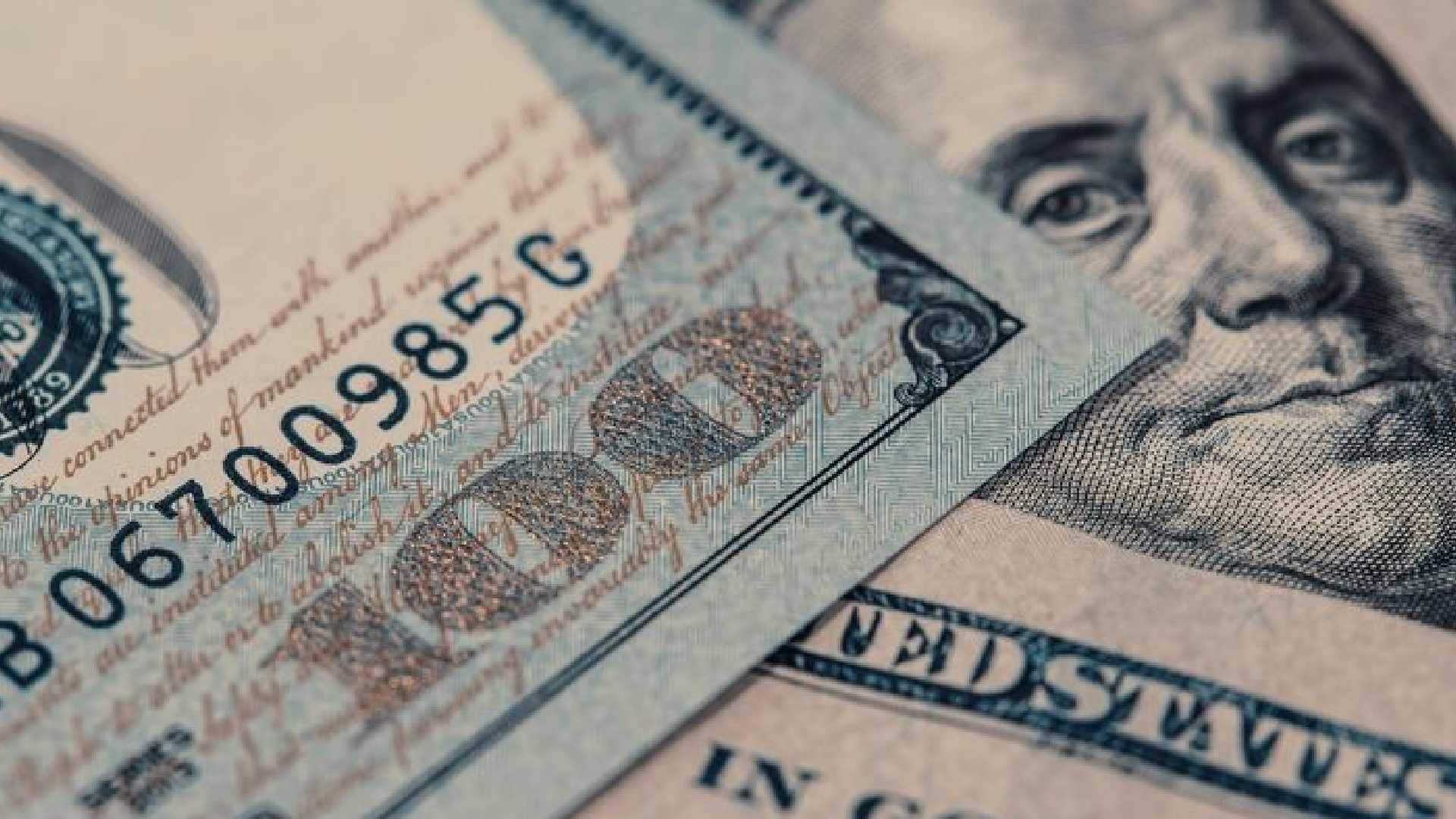 Precio del dólar hoy jueves 11 de diciembre: El peso avanza ligeramente