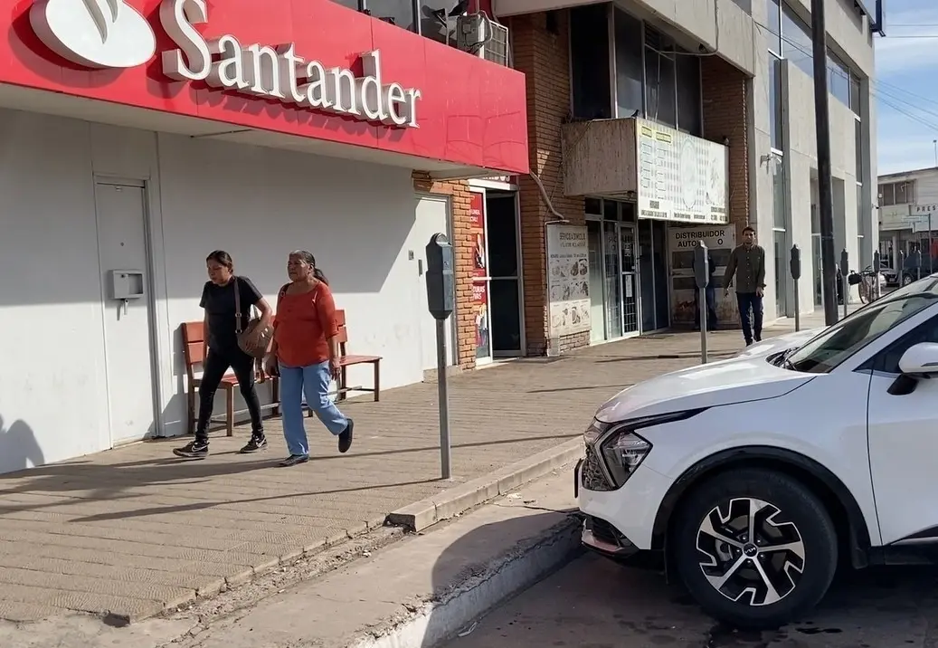 Llaman a considerar el no acudir solos a los cajeros