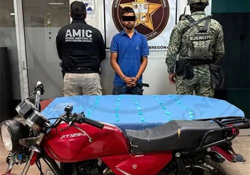 Detienen a motociclista en Las Areneras de Ciudad Obregón Detienen a motociclista en Las Areneras de Ciudad Obregón