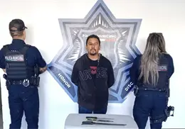 Detienen a violento sujeto al sur de Ciudad Obregón; agredió a su madre e intentó atacar a policías Detienen a violento sujeto al sur de Ciudad Obregón; agredió a su madre e intentó atacar a policías