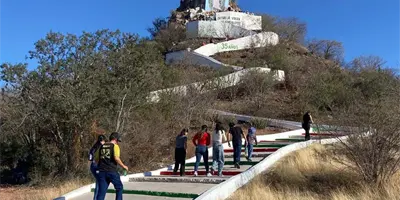 La fe mueve a Navojoa, peregrinan familias al cerrito de la Virgen La fe mueve a Navojoa, peregrinan familias al cerrito de la Virgen