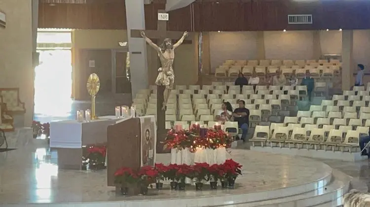 Pide padre Salvador Nieves mantener la esperanza en Dios