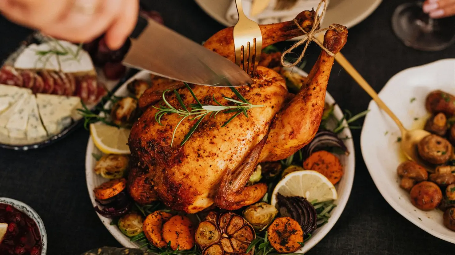 Cenas de Navidad y Año Nuevo: ¿Cuánto cuesta preparar un pavo al horno este 2025?