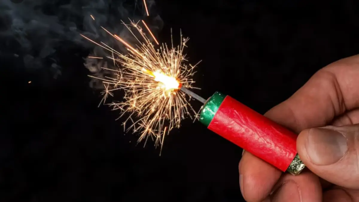 CFE lanza alerta sobre la pirotecnia durante las fiestas decembrinas