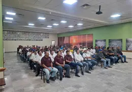 Choferes de taxis colectivos buscan financiamiento del Ayuntamiento Choferes de taxis colectivos buscan financiamiento del Ayuntamiento