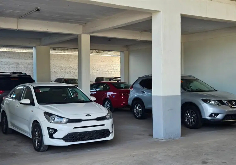 Esperan comerciantes en autos usados un buen 2026