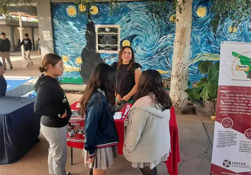 Buscan j&oacute;venes que quieran ser maestros en Cajeme