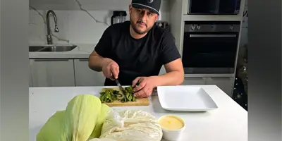 De "Cocinando a la Periqué" a "Cocinando con Issac": el regreso del influencer sonorense tras problemas legales De "Cocinando a la Periqué" a "Cocinando con Issac": el regreso del influencer sonorense tras problemas legales