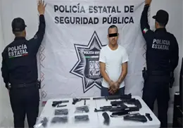 Interceptan tráiler con armamento en la México 15, al sur de Sonora Interceptan tráiler con armamento en la México 15, al sur de Sonora