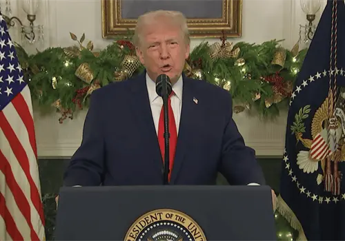 Desde la Casa Blanca, Trump hace balance de su mandato y anuncia pago extraordinario a militares Desde la Casa Blanca, Trump hace balance de su mandato y anuncia pago extraordinario a militares