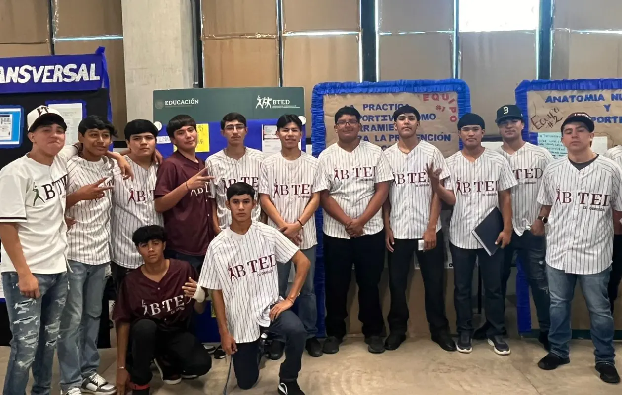 Alumnos de tercer semestre presentaron programas de vida saludable dirigidos a estudiantes infantojuveniles.