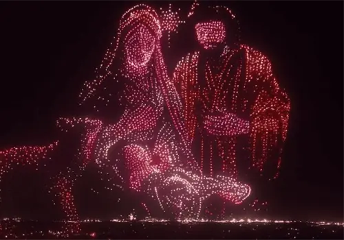 Con 5 mil drones recrean la Sagrada Familia en Texas y recuerdan el verdadero significado de la Navidad