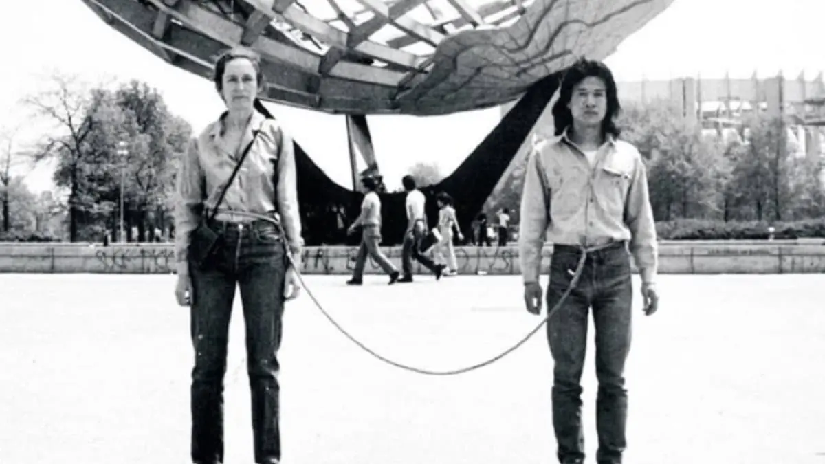 Esta obra de arte obligó a dos personas a vivir atadas durante un año