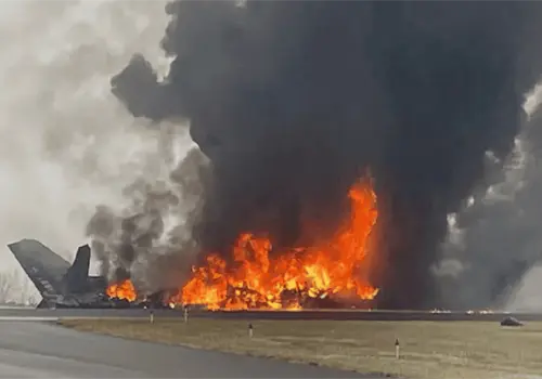 Mueren siete tras estrellarse jet privado en Statesville en Carolina del Norte Mueren siete tras estrellarse jet privado en Statesville en Carolina del Norte