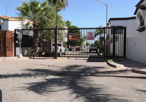 Contin&uacute;a regularizaci&oacute;n de portones en fraccionamientos de Cajeme