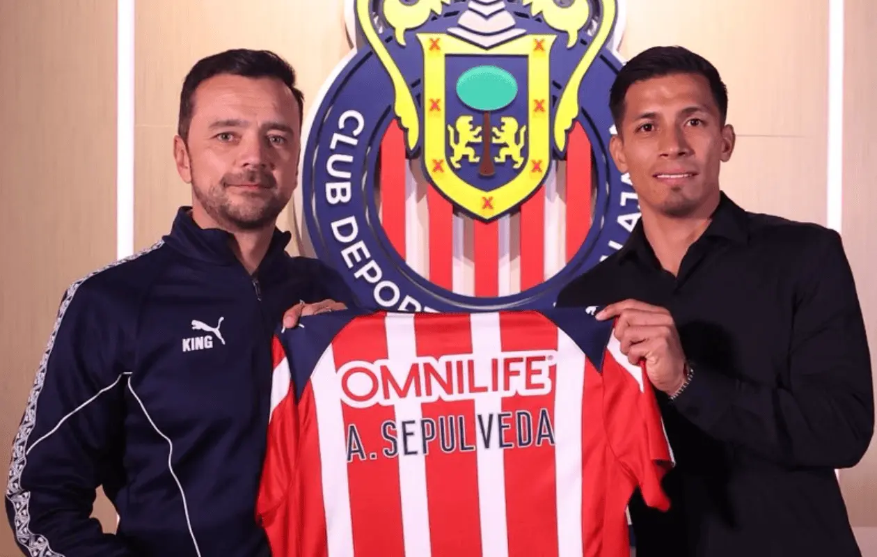 Pelear&aacute; por un lugar con Armando "Hormiga" Gonz&aacute;lez y Ricardo Mar&iacute;n.