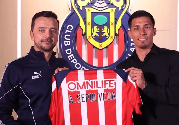 &Aacute;ngel Sep&uacute;lveda regresa a Chivas: refuerzo ofensivo para el Clausura 2026
