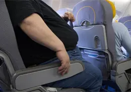 ¿Dos asientos en avión para pasajeros de talla grande? Southwest Airlines aplicará nueva regla en 2026