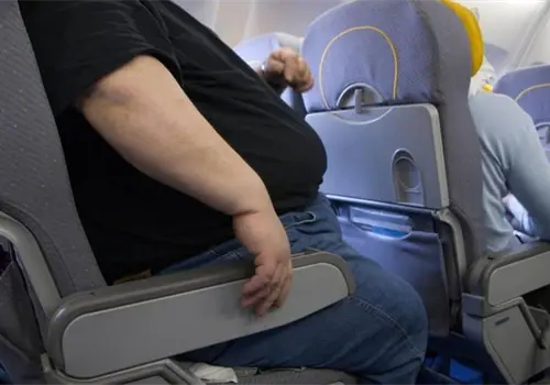 &iquest;Dos asientos en avi&oacute;n para pasajeros de talla grande? Southwest Airlines aplicar&aacute; nueva regla en 2026