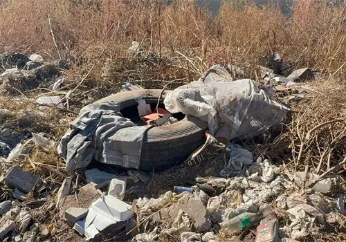 Bald&iacute;os sucios y jaur&iacute;as afectan a vecinos de Las Fuentes