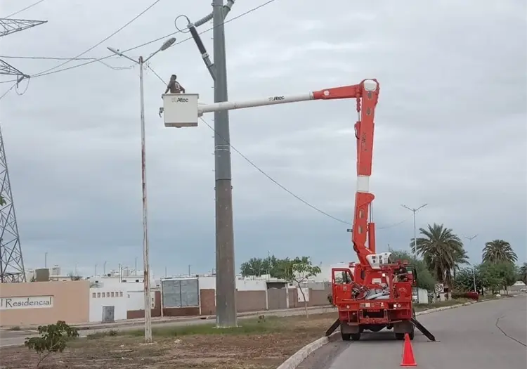 Refuerzan programa de alumbrado p&uacute;blico
