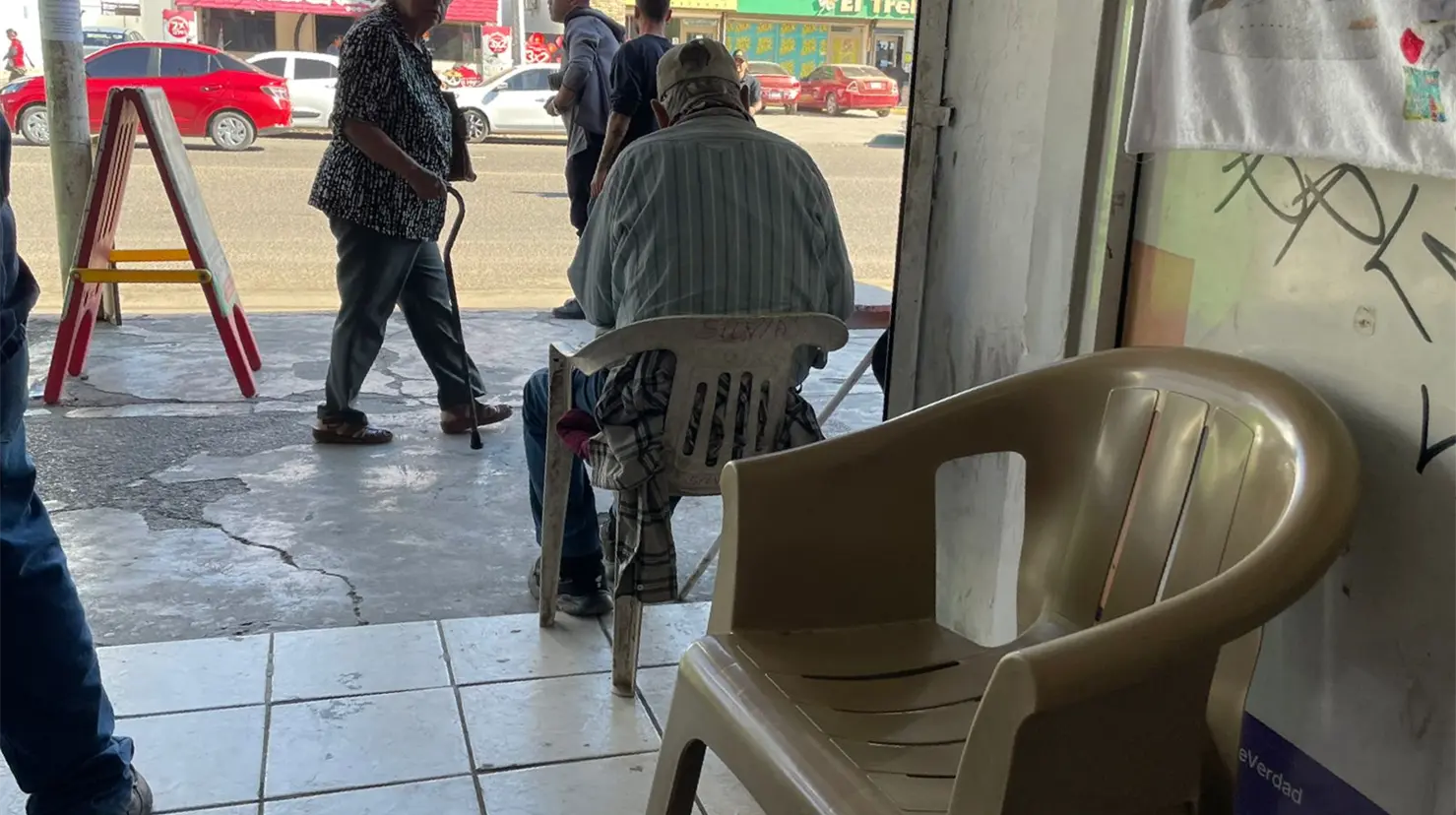 Los trabajadores pueden reportar el incumplimiento de la ley Silla ante su sindicato o la autoridad correspondiente en caso que no haya contrato colectivo en su lugar de trabajo