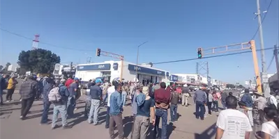 Sindicalizados del Ayuntamiento de Huatabampo exigen aguinaldo