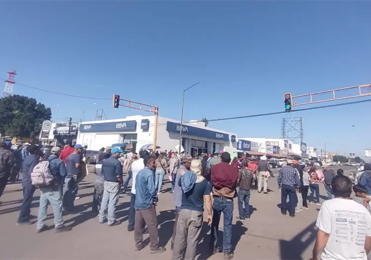 Sindicalizados del Ayuntamiento de Huatabampo exigen aguinaldo