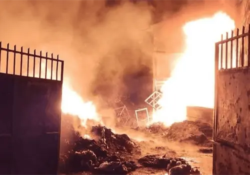 Incendian recicladora en Uruapan con bombas molotov