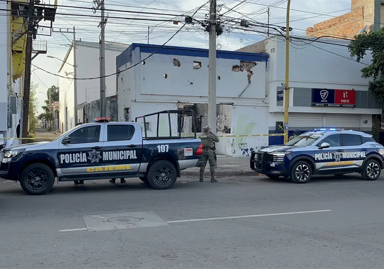 Hallan a hombre sin vida en callej&oacute;n del Centro de Ciudad Obreg&oacute;n