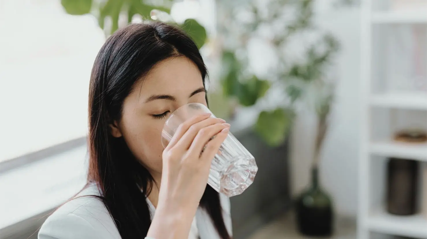 La famosa regla de los 8 vasos de agua diarios: &iquest;funciona o es un mito?